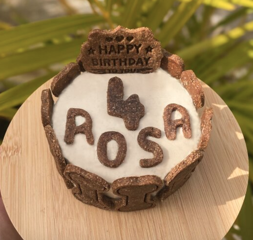 Tarta de algarroba y arándanos